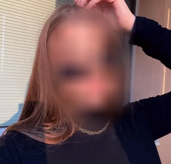 Bettina, 31