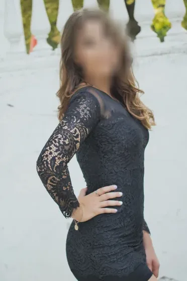 Corinna, 28