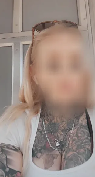 Elena, 37