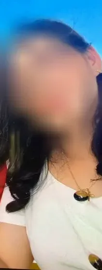 Emma, 30