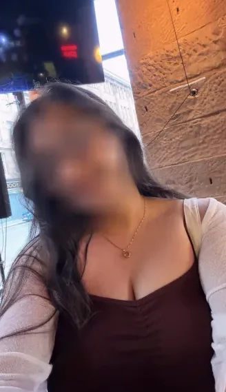 Greta, 24