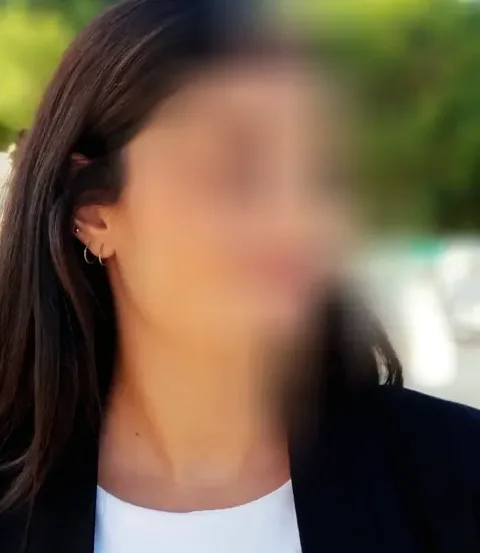 Ingrid, 33