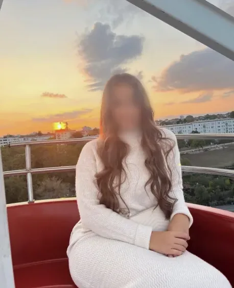 Ingrid, 19