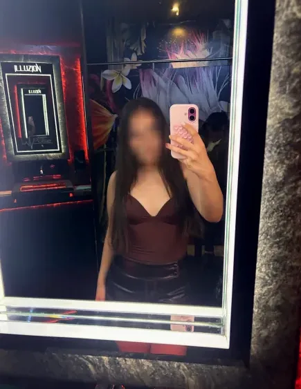 Katrin, 18