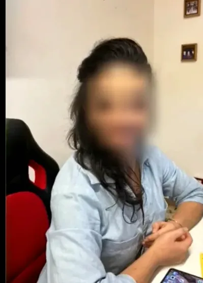 Pia, 33